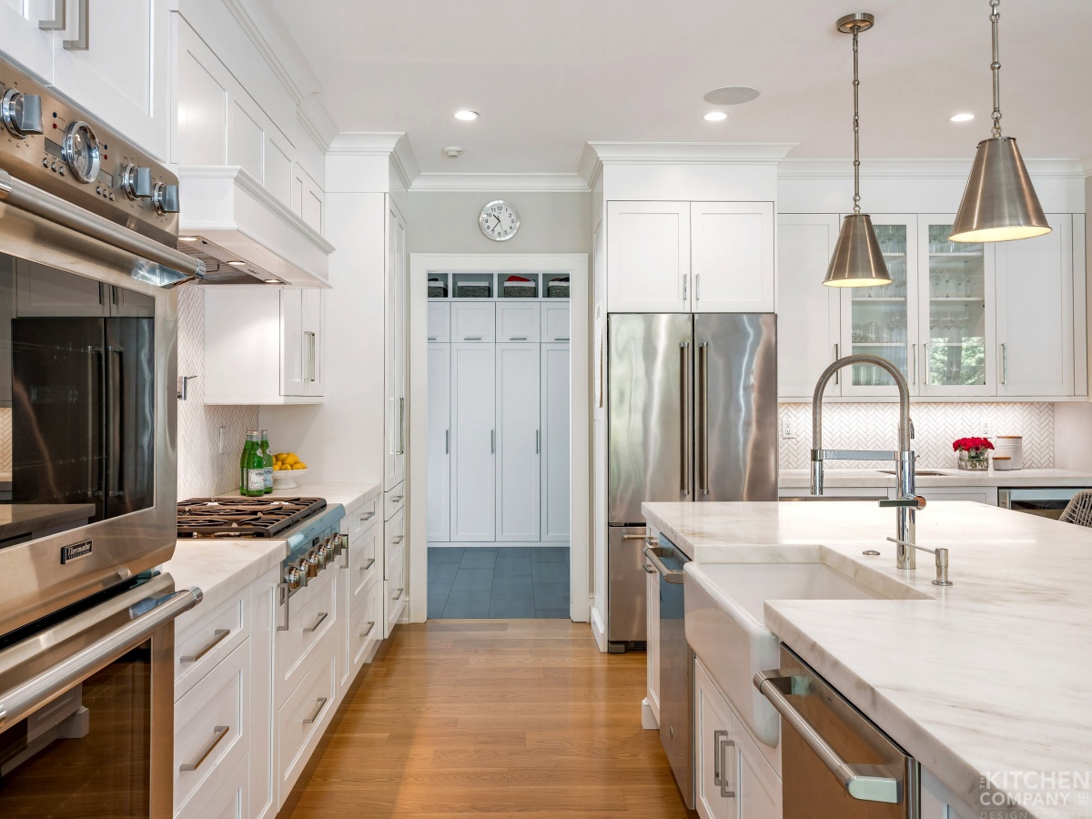 How to Decide if a Kitchen Island Sink is Right for Your Space | The